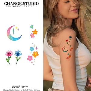 รอยสักสีดอกไม้ขนาดเล็กการออกแบบพระจันทร์ รอยสักชั่วคราว ต่ออายุได้ 7 วัน กันน้ำและกันรอยขีดข่วน สติ๊กเกอร์รอยสัก