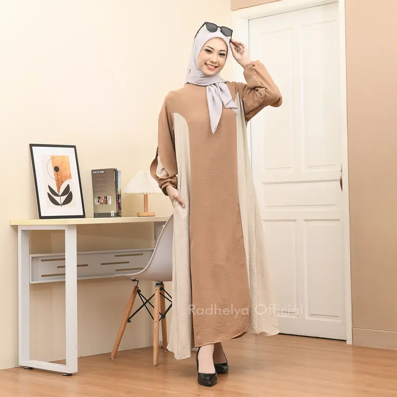 Kiara Dress | Gamis Basic Kombinasi Simpel Panjang Wanita Muslimah Syari Cantik Kancing Nyaman Variasi Khimar Plum Greey Kain Crinkel Zipper Wudhu Manset Ruffle 3