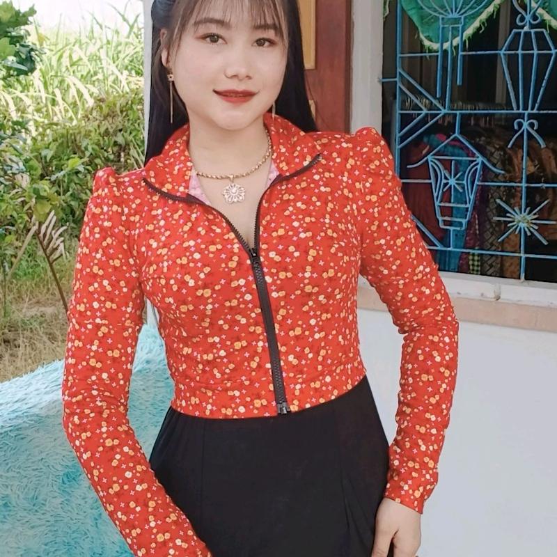  áo khoác lửng thun ati tay phồng dây kéo  tay áo 2 lớp ,có 2 túi trong   Nữ 
