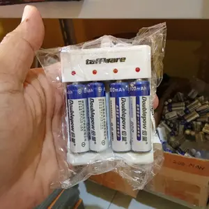 Paket lengkap baterai AA 1200 MAH 4 dan charger usb slot 4 untuk baterai AA dan AAA
