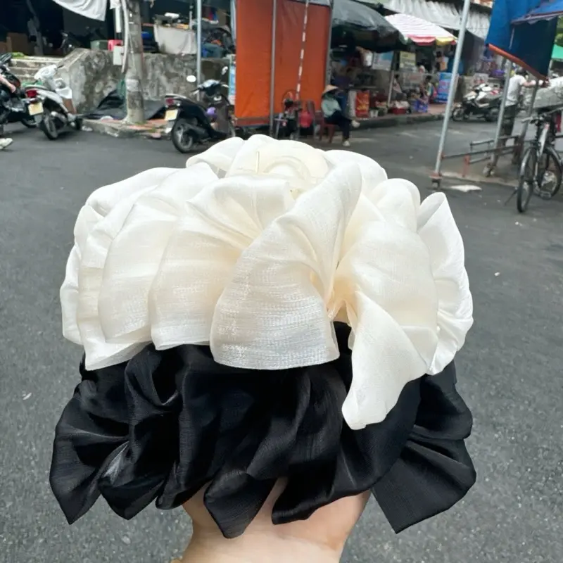 [MUA 1 TẶNG 1] COMBO 2 KẸP TÓC TIỂU THƯ PHỒNG ĐƠN GIẢN ( KEM + ĐEN ) 5