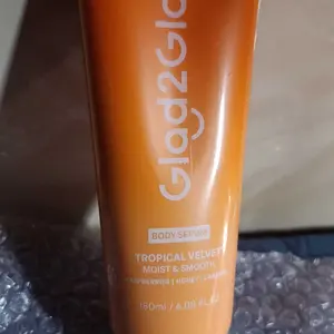 [Best Value 10pcs]GLAD2GLOW Hydrate & Brighten Body Serum Duo 180ml-Tropical Velvet Moist & Smooth Body Serum G2G body lotion-Deep Moisture + Dark Spot Defense-Niacinamide, Vitamin E, Shea Butter-Tropical Fruit & Creamy Berry Fragrance-brightening