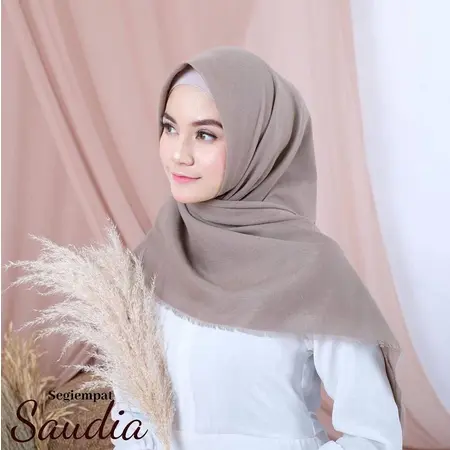 Hijab segiempat rawis saudia / segiempat polos saudia