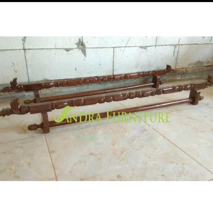 gantungan kain gantungan batik nempel dinding kayu jati ukir 1
