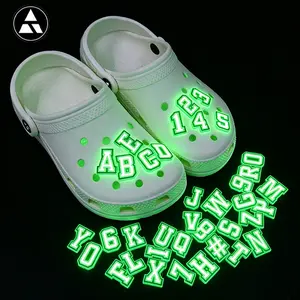 Aksesoris Custom Sepatu Clog Charm Huruf & Nomor Glow In Dark Bahan Drop Plastik Mudah Pasang