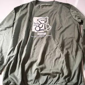 Baju Wanita Motif My Honey Bun – Hoodie Crewneck Lengan Panjang – Baju Wanita Kekinian