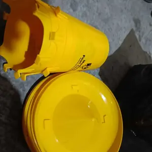 Medion Tempat Ransum Ayam 1 kg