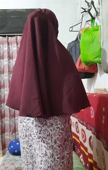 Product Review of (71k Get 3) Kerudung Instan Bergo Maryam Tali Non Pad Crinkle Airflow Size L - Muhajirin Hijab muslim syari Nyaman Panjang from A**a r**i 2