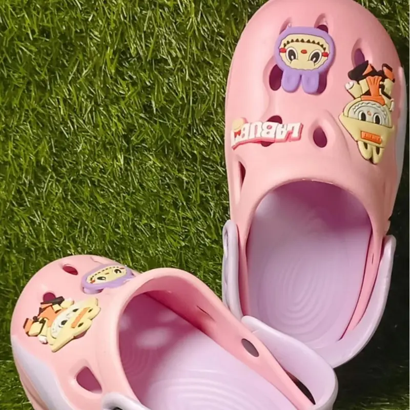 SANDAL ANAK PEREMPUAN BAIM DULUX LABUBU 636-1 (25_36)SANDAL KODOK PEREMPUAN YANG LAGI TRENDY Fashion Karet Sendal. 6