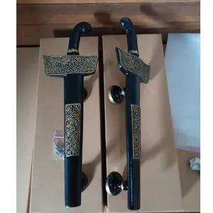 Handle / gagang pintu keris