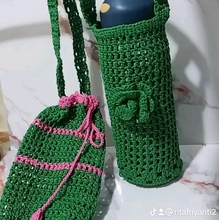 Tas Botol Minum Rajut - Tempat Penyimpanan Botol Minum yang Praktis - Kitchenware, Bottles 0
