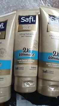 Product Review of Safi Youth Gold Lifting Whipped Gel Cleanser 100g Pembersih Wajah Foam Cleanser Vitamin E&B Complex Oily Skin All Skin from n**y 0