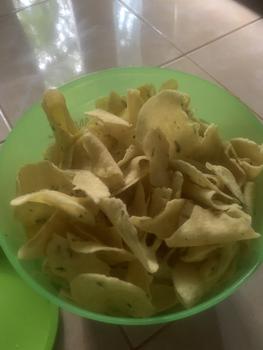 Product Review of Kecimpring Singkong Bawang Daun 1 KG Comring Cemilan / Food / Snack Makanan from E**a 3