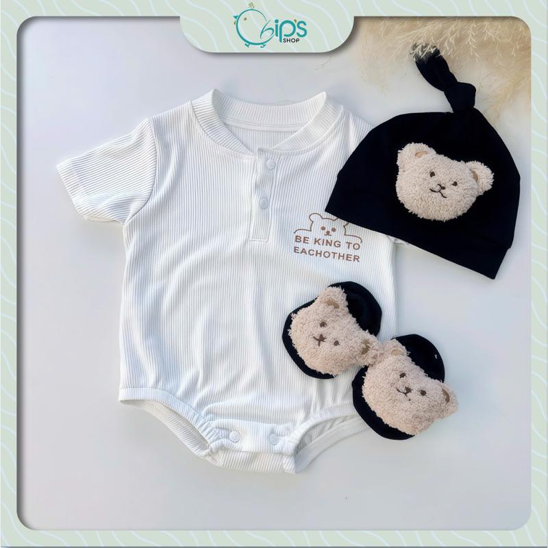 Body gấu cổ trụ kèm nón và tất cho bé 4-10kg. Set bodysuit 3 chi tiết, body tăm lạnh, nón tất cotton. Chip's Shop