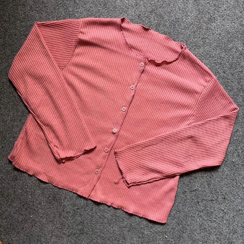 CARDIGAN RAJUT WAFFLE CROP PREMIUM / CARDIGAN CROP TOP MODEL KOREA STYLE atasan cutbray Manik-manik Black Baju Cantik Fit Kancing Nyaman Panjang Tangan Lembut Tebal Rib Santai 1