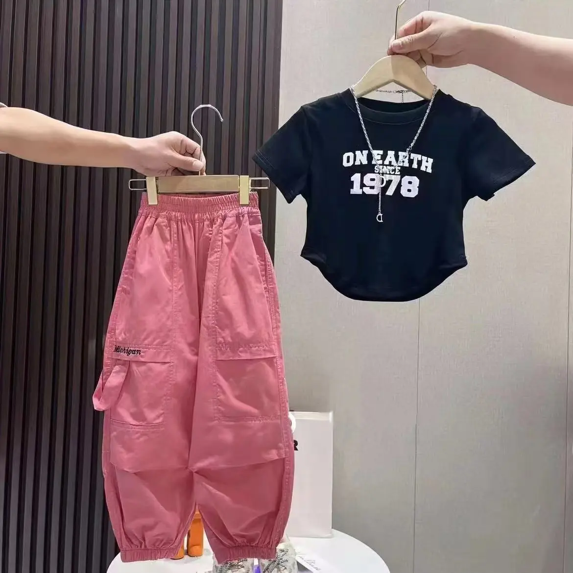 Girls summer new Internet celebrity style fashionable short jacket casual overalls two sets