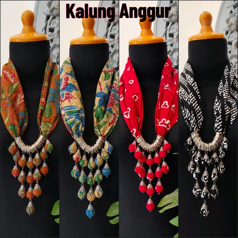 Kalung Batik Anggur Rumbai Hadiah Wanita 0