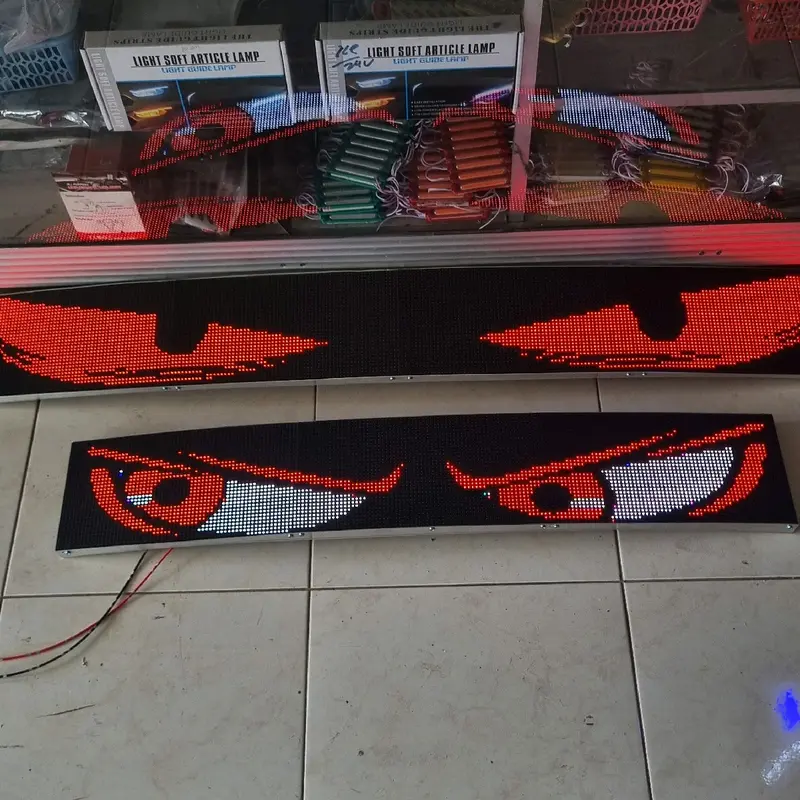 Runing text slim p5 12v dan 24v animasi mata kedip Car mata kedip mata merah strobo kedip mata merah 6