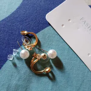 Janet Anting Wanita Korea Diamond Classic Mewah Elegan Gold Zircon Alloy Paduan anting  daisy Earrings