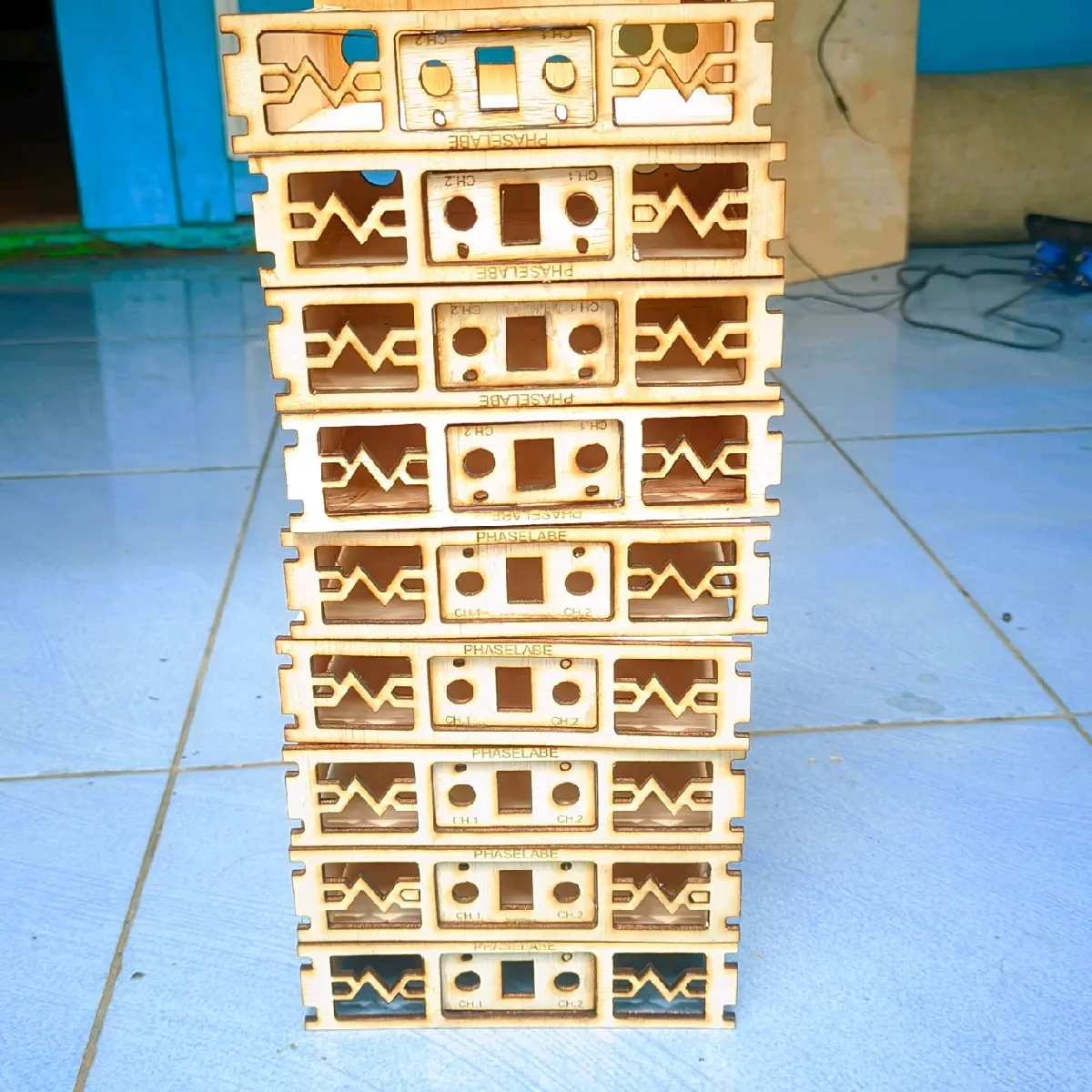 Box saja Box miniatur PhaseLabe 2chanel ukuran 14cm
