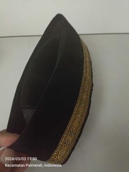Product Review of Peci Pria model terbaru 2023 Premium Beludru Halus Tebal Nyaman Tinggi 9 Merk BREADSTR List Emas Gold - Songkok Kopiah Hitam Polos Akad Nikah Unik keren Anak dan Dewasa laki-laki perlengkapan sholat bisa bayar di tempat COD Motif Muslim from u** 7** 1
