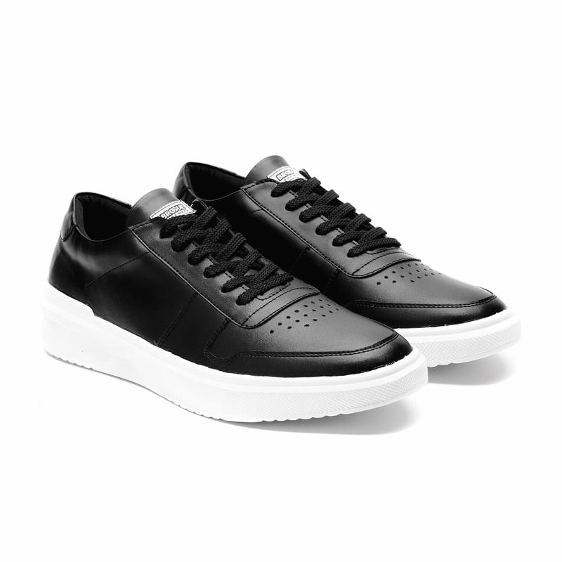 Sepatu Sneakers Casual Pria Wanita Warna Hitam Putih Sepatu Sekolah Pria Cowok Laki Cewek Full Hitam Black Snekers Kerja Sepatu Cowok Keren Tinggi Sol Karet Anti licin Awet Tidak Licin Original Lokal Murah Sepatu Sneakers Casual Pria Wanita Warna Hitam Putih Sepatu Sekolah Pria Cowok Laki Cewek Full Hitam Black Snekers Kerja Sepatu Cowok Keren Tinggi Sol Karet Anti licin Awet Tidak Licin Original Lokal Murah