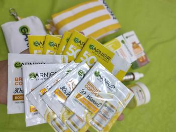Product Review of [FREE 6X SERUM] Paket Hemat Brightening - Glowing ISI 2 ISI 3 - Brightening - Krim Pagi Malam – Bundle – Serum Vitamin C - Moisturizer from M**0 1