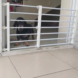 Pagar Pintu Hewan Buka Tutup Untuk Penghalang Anjing Kucing Pembatas Pengamanan Bayi Bahan Kuat Kokoh