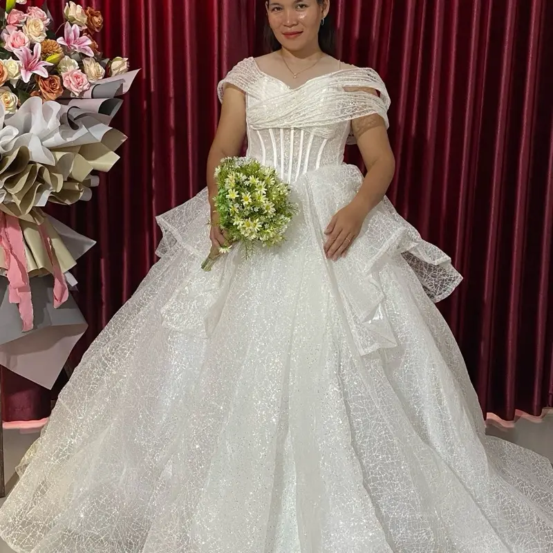 Gaun Pengantin Putih Bersih