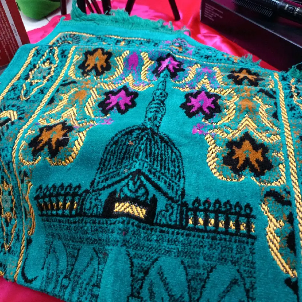 Sajadah motif tebal (Random) Muslim