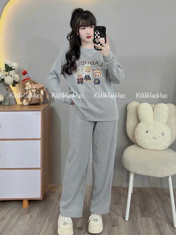   đủ size từ 45-100kg Bộ đồ bầu và sau sinh chất tăm hàn mềm,mịn,dày dặn,in hình dễ thương áo có mở dọc tiện cho bé ti,quần có chun chỉnh ạ 