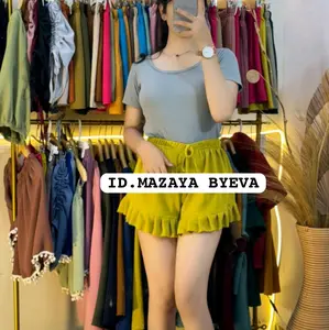 ( 40kg-75kg )HOTPANTS RUFFLE CELANA PENDEK WANITA