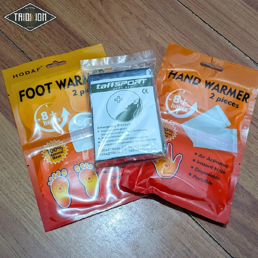 1 Paket Anti Hypothermia Emergency Blanket Foot Warmer dan Hand Warmer