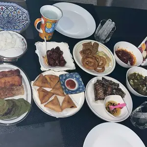 White Tiger Wall Tapestry, soft and comfortable, stylish, suitable for decorating your home, office, or party background. An ideal gift for holidays. Made from durable wall fabric with tiger decoration.