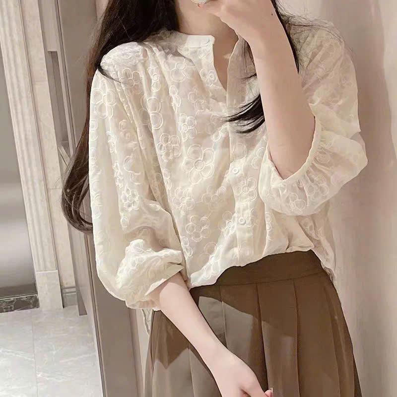 Áo sơ mi nữ cổ tàu vải xô thêu hoa trẻ trung LAMO - B1441