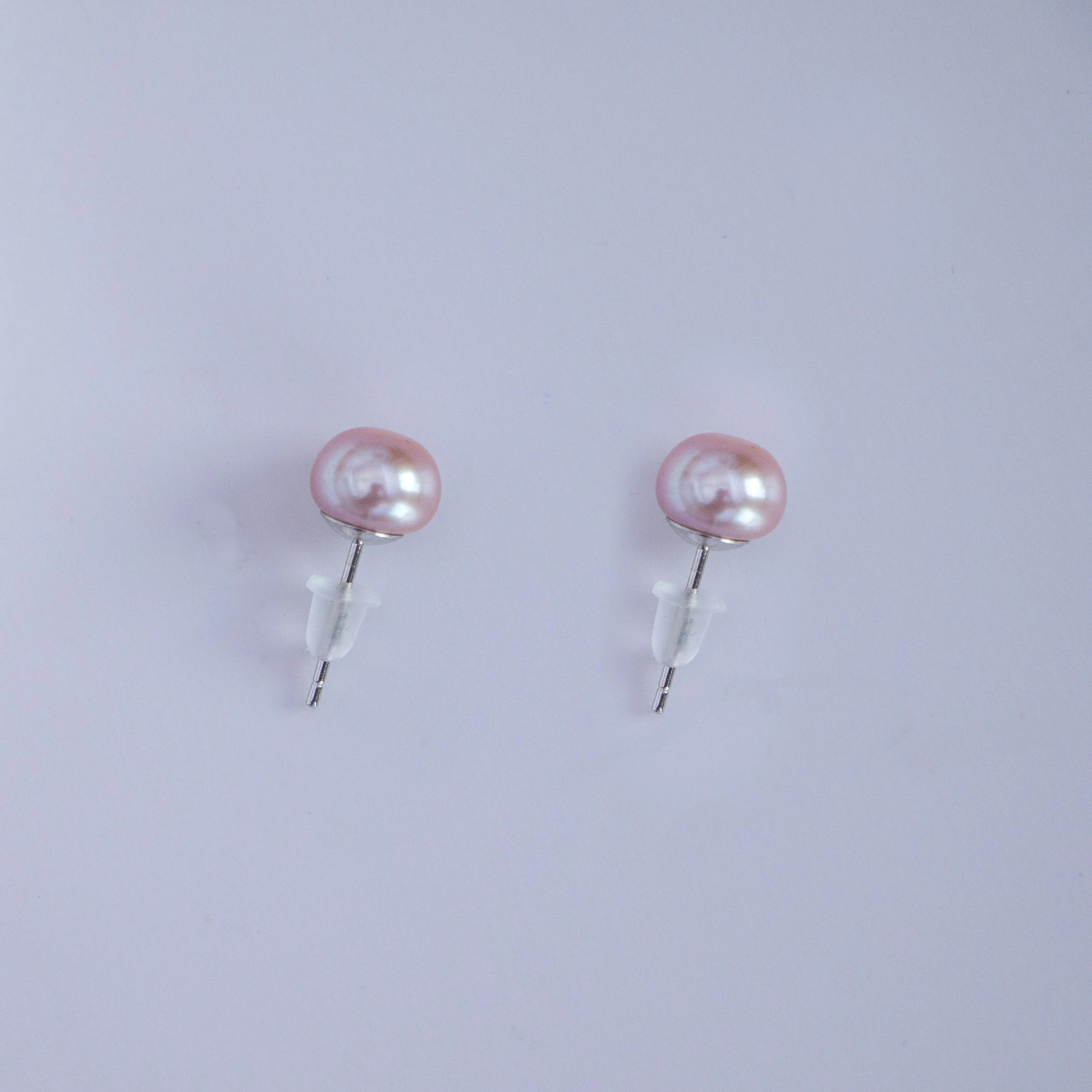 Shuiyu S925 silver freshwater seedless purple pearl high-end version plain earrings 7-8mm flat round flawless ZH13295