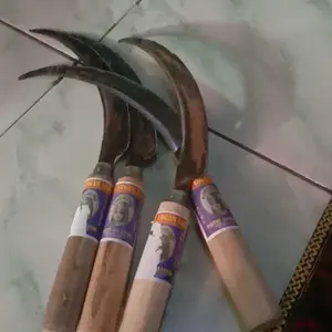 2 pcs alat untuk panen padi bergerigi merk kusnanto