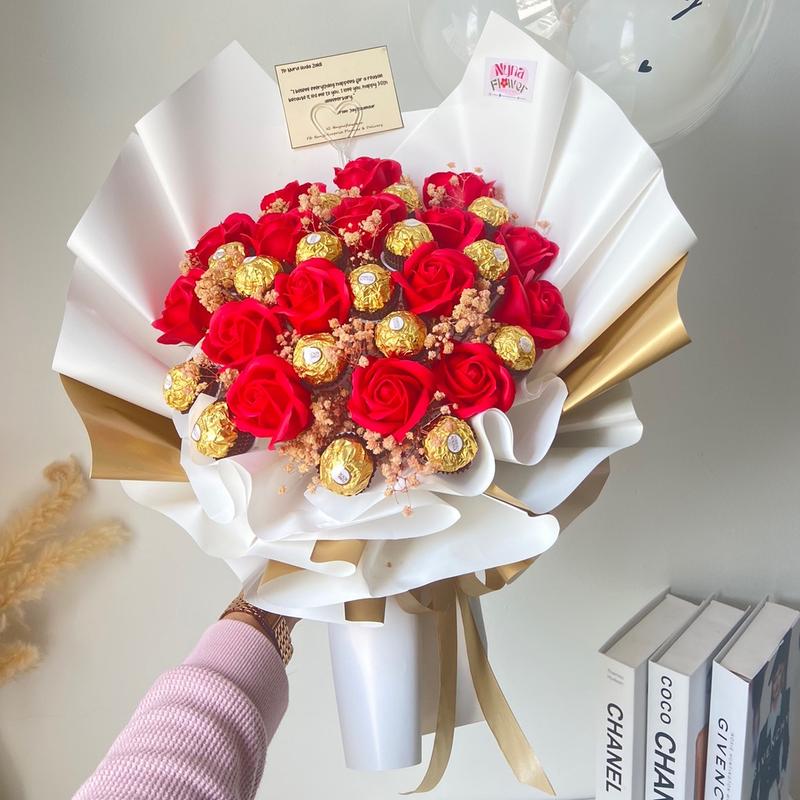 Exclusive Flower & ferrero rocher bouquet for Birthday/Anniversary gift 2