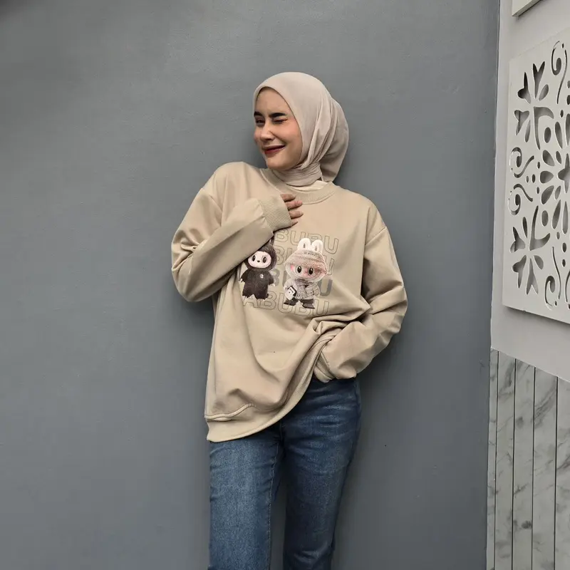 COD Sweater Crewneck wanita motif LABUBU2  Fit to L katun Fleece 3