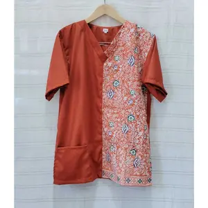 Baju jaga dokter / Baju perawat / Baju KoAs motif batik kombinasi polos