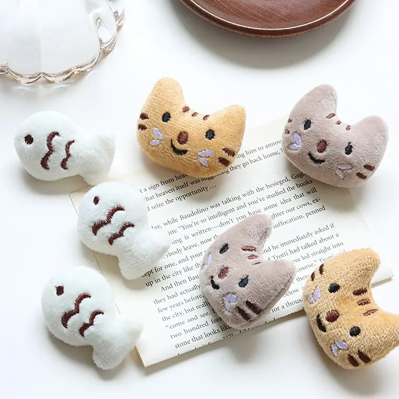Jepang Lucu Mewah Lebah Keju Kucing Keju Ikan Bros Tas Pakaian Lencana Anime Perangkat