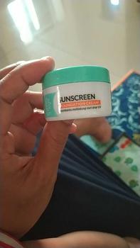 Product Review of Viva Sunscreen Foundation Cream - UV Filter 22gr from N**N ** 0