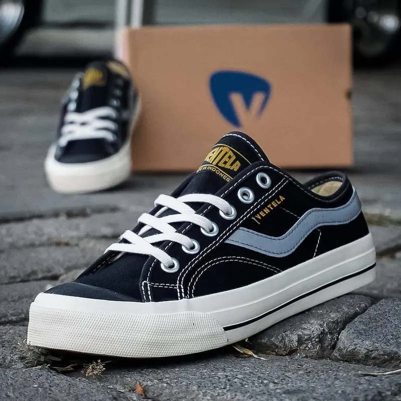 Sepatu Pria Wanita New Public Low Black Natural Produk Lokal Original Bergaransi Siap Kirim [READY STOCK] 1