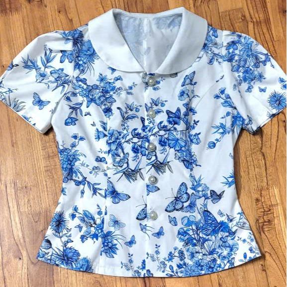  Áo hoa A20 chất lụa thái  Cổ tim ,vải mỏng có độ co dãn nhẹ   