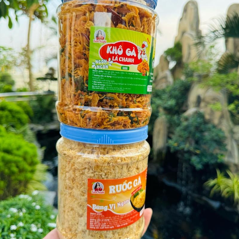 Combo 2 hộp ( khô gà lá chanh ,ruốc gà ngon ) ăn vặt và sử dụng trong các bữa ăn hàng ngày