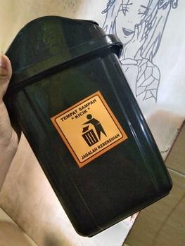 Product Review of [COD] TEMPAT SAMPAH ELIT - Bak Sampah Aesthetic / Tong Sampah Kamar Mandi dengan tutup from m**𖤐 3