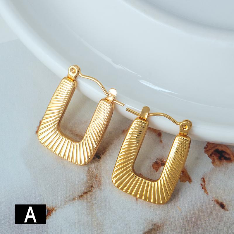 Product Introduction of Stainless steel new fashion temperament all match personality simple few who type women's gold earrings 4