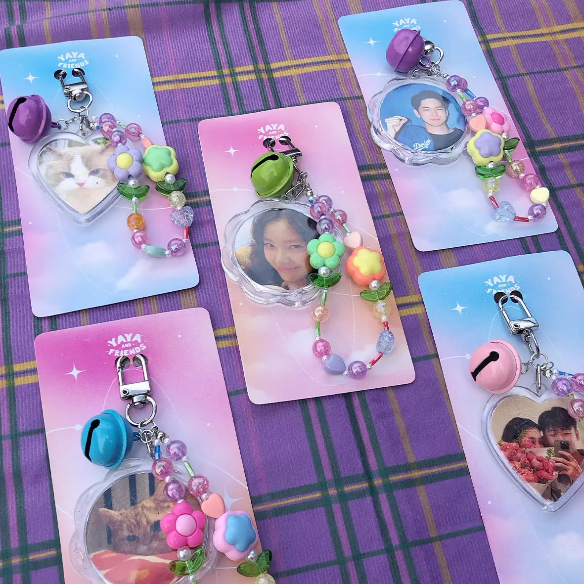 KEYCHAIN / GANTUNGAN KUNCI CUSTOM FOTO FRAME FLOWER DAN LOVE MANIK BEADS BUNGA LONCENG