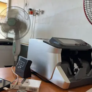 Deli Mesin Penghitung Uang / Money Counter 130 notes CT990