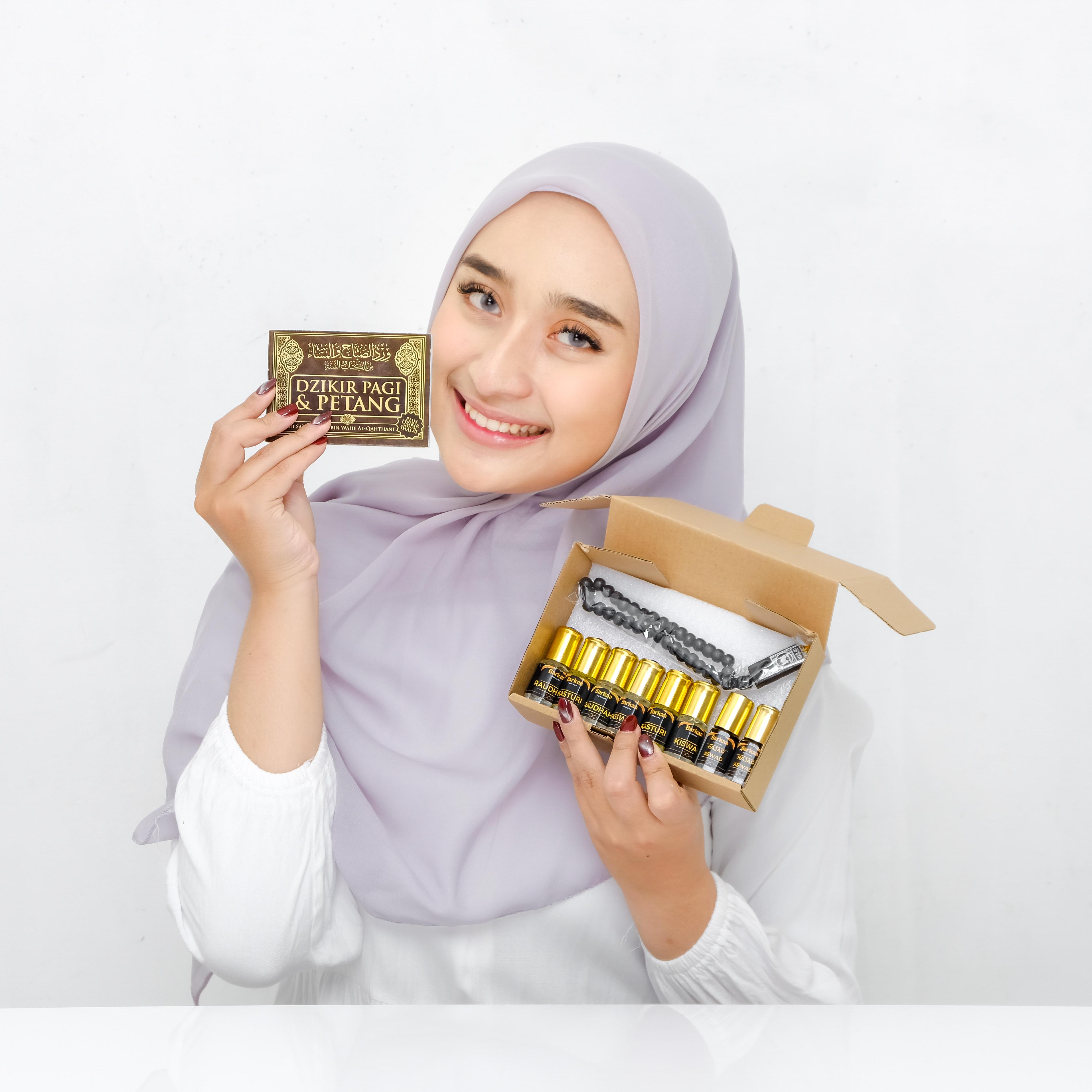 Paket Parfum Sholat Non Alkohol By Barkaa Perfume Kasturi Raudhah Kiswah Hajar Aswad Wangi segar dewasa Paket Parfum Sholat Non Alkohol By Barkaa Perfume Kasturi Raudhah Kiswah Hajar Aswad Wangi segar dewasa